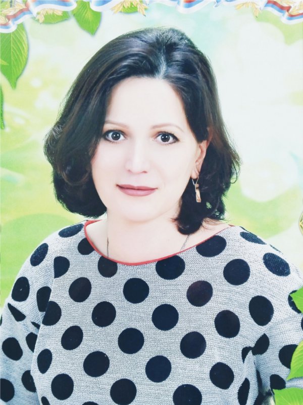 Поваринцева Оксана Александровна.